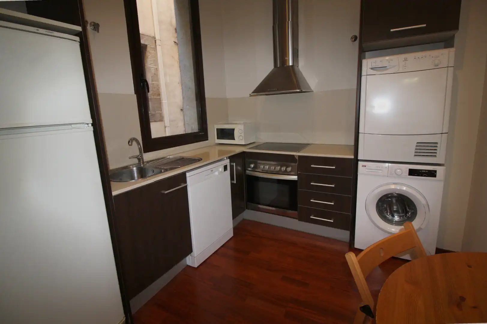 Küche von Wohnung zum Verkauf in Barcelona mit Klimaanlage, Heizung und Parkett