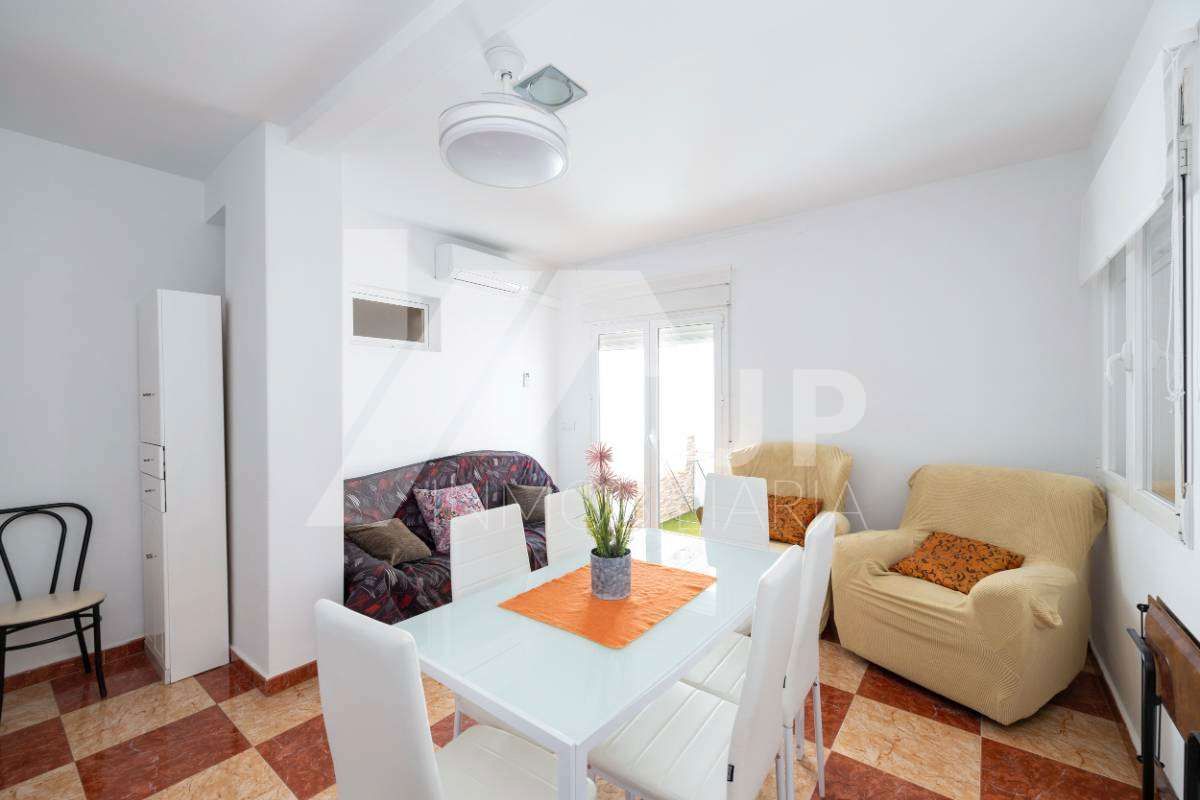 Sala d'estar de Pis de lloguer en Armilla amb Aire condicionat, Calefacció i Moblat