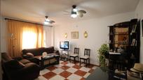 Sala d'estar de Casa adosada en venda en Las Gabias amb Balcó