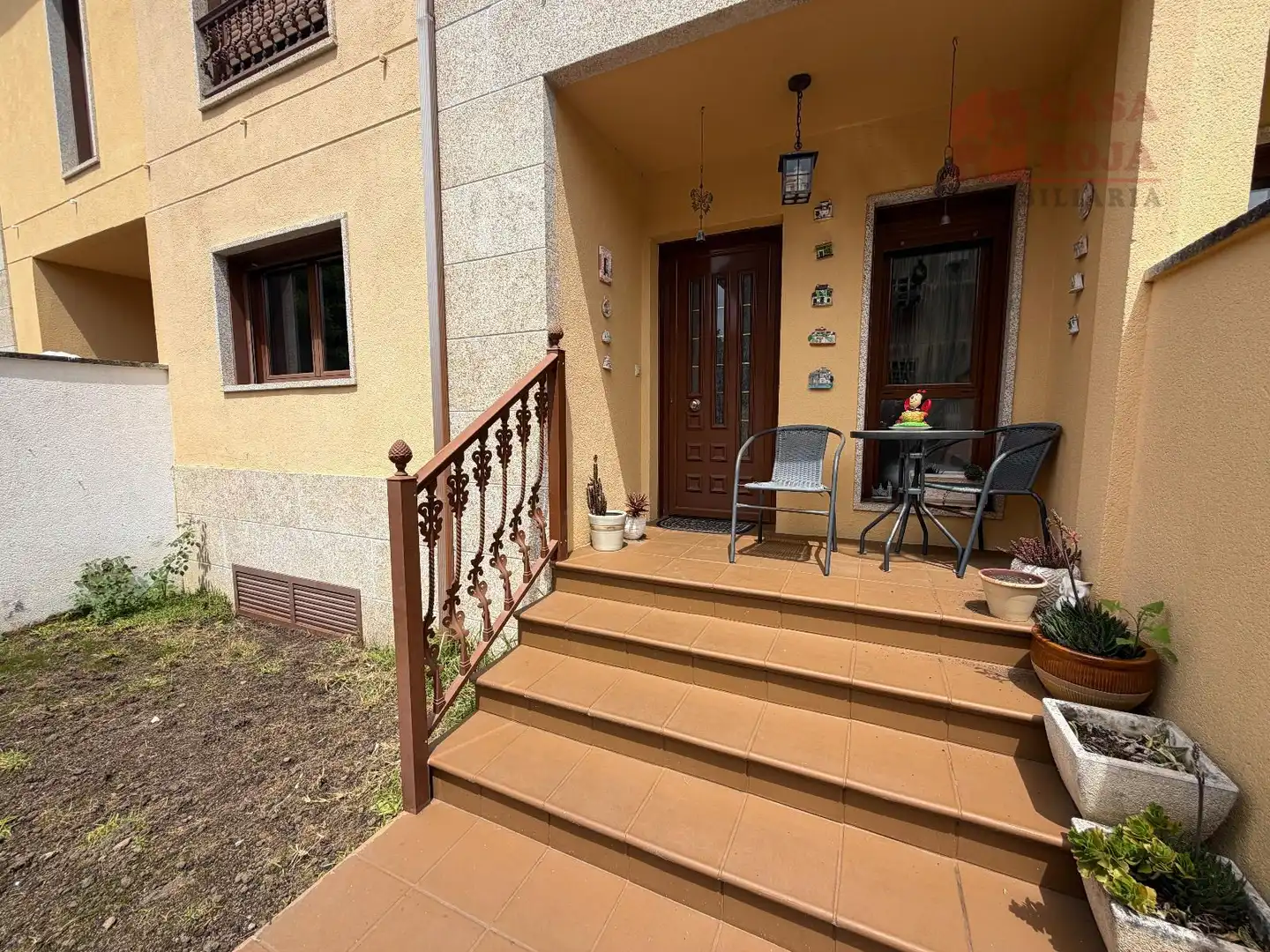 Terrasse von Einfamilien-Reihenhaus zum Verkauf in Cangas  mit Heizung, Parkett und Abstellraum