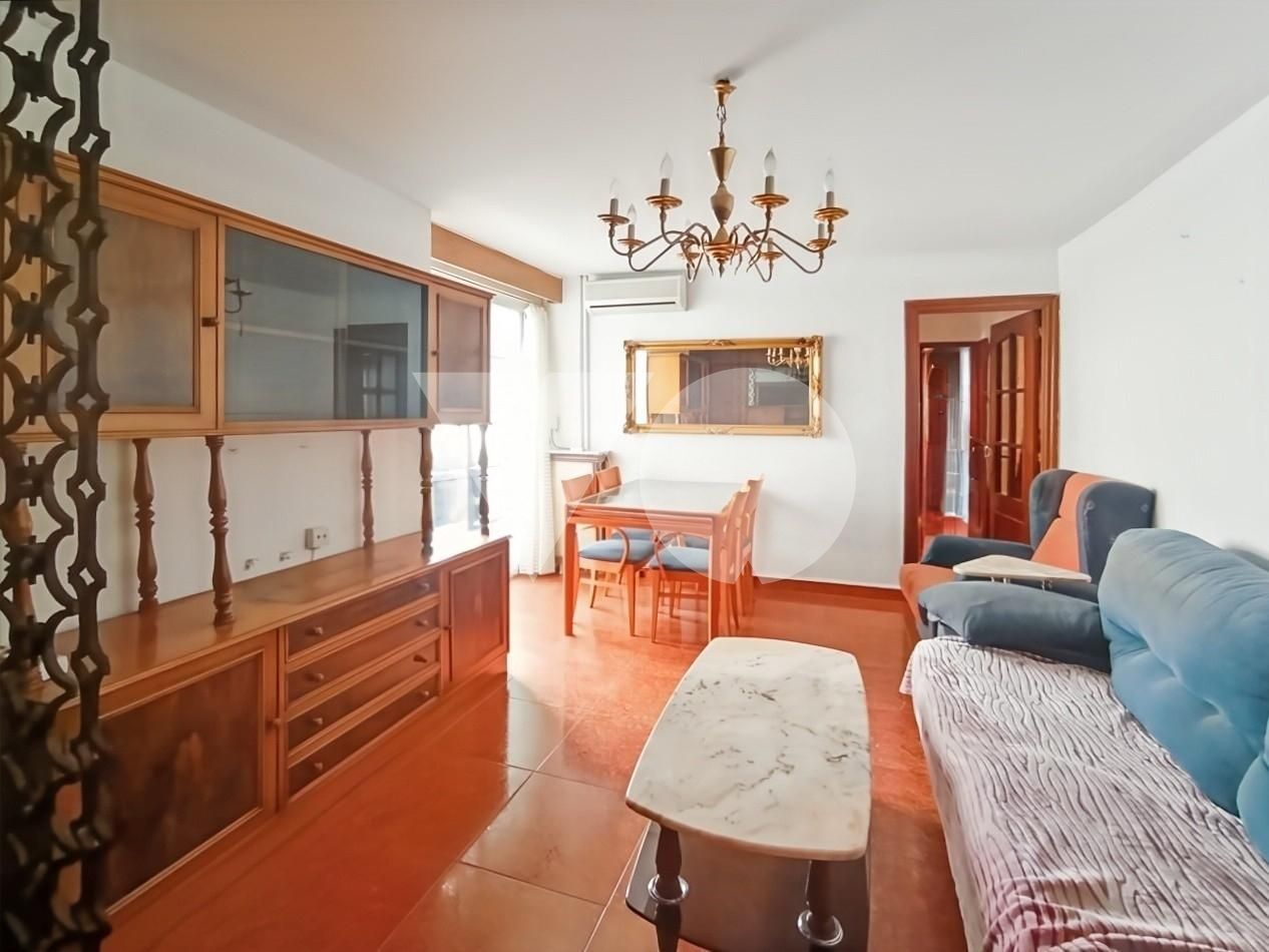 Dormitori de Apartament en venda en  Madrid Capital amb Aire condicionat, Calefacció i Terrassa