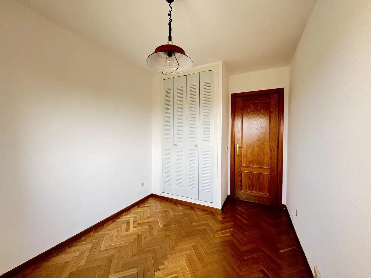Schlafzimmer von Wohnung zur Miete in Madrid mit Heizung und Gemeinschaftspool