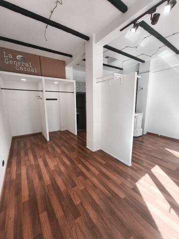 Local comercial en Alquiler en Carrer d'Argullós, 86 en La Prosperitat