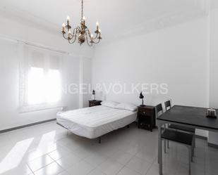Dormitori de Apartament de lloguer en  Valencia Capital amb Aire condicionat, Calefacció i Parquet