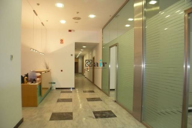 Local comercial en Alquiler en Calle Lardero en Gran Via