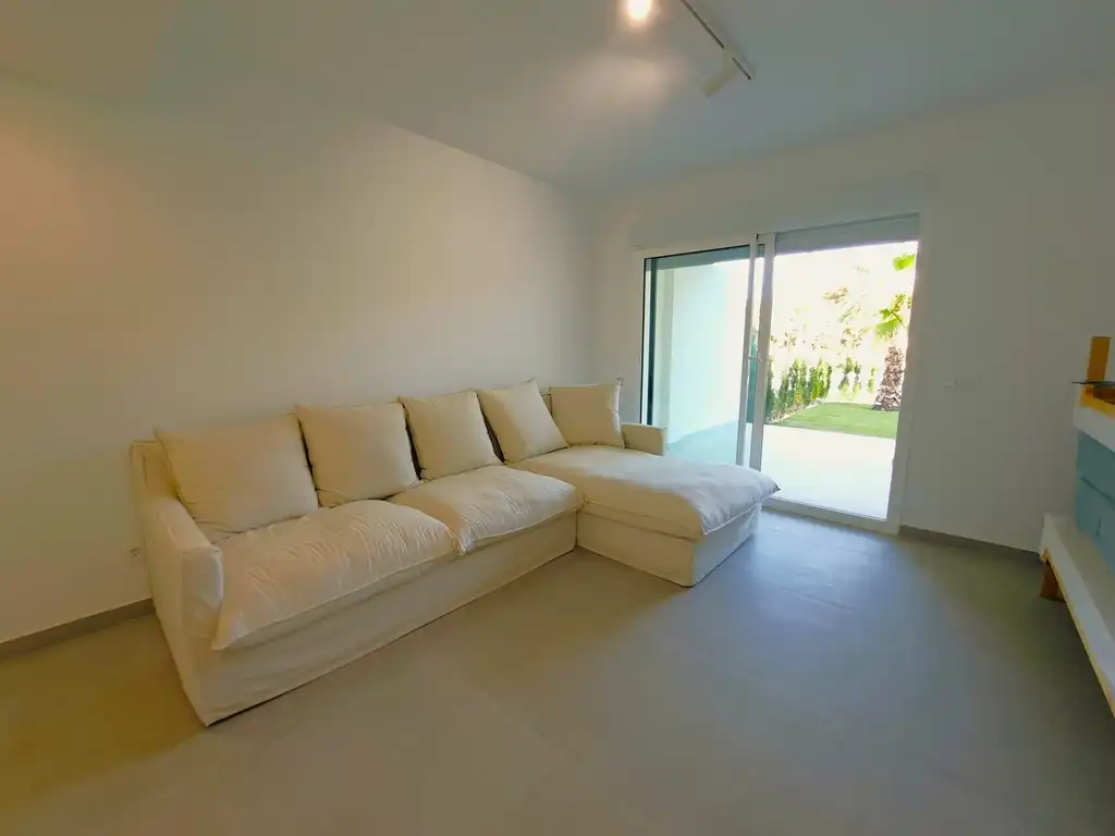 Sala de estar de Planta baja en venta en Dénia con Aire acondicionado, Calefacción y Jardín privado