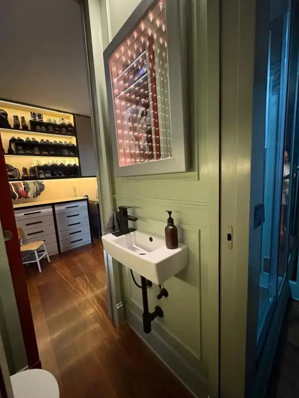 Badezimmer von Maisonette zum Verkauf in Madrid mit Klimaanlage und Heizung