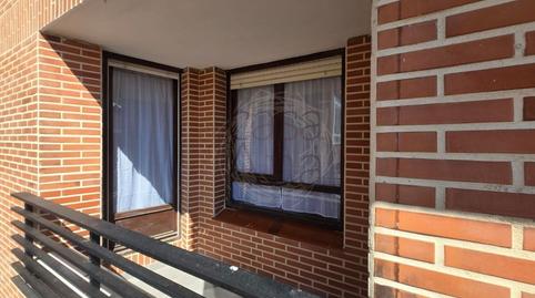 Foto 2 de Piso de alquiler en Heliodoro de la Torre Kalea, San Pedro de Deusto - La Ribera, Bilbao