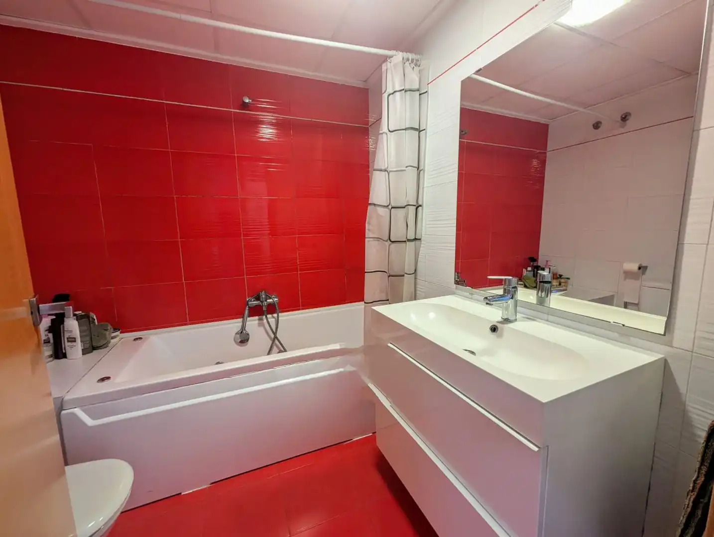 Baño de Casa adosada en venta en Castellón de la Plana / Castelló de la Plana con Aire acondicionado, Calefacción y Terraza