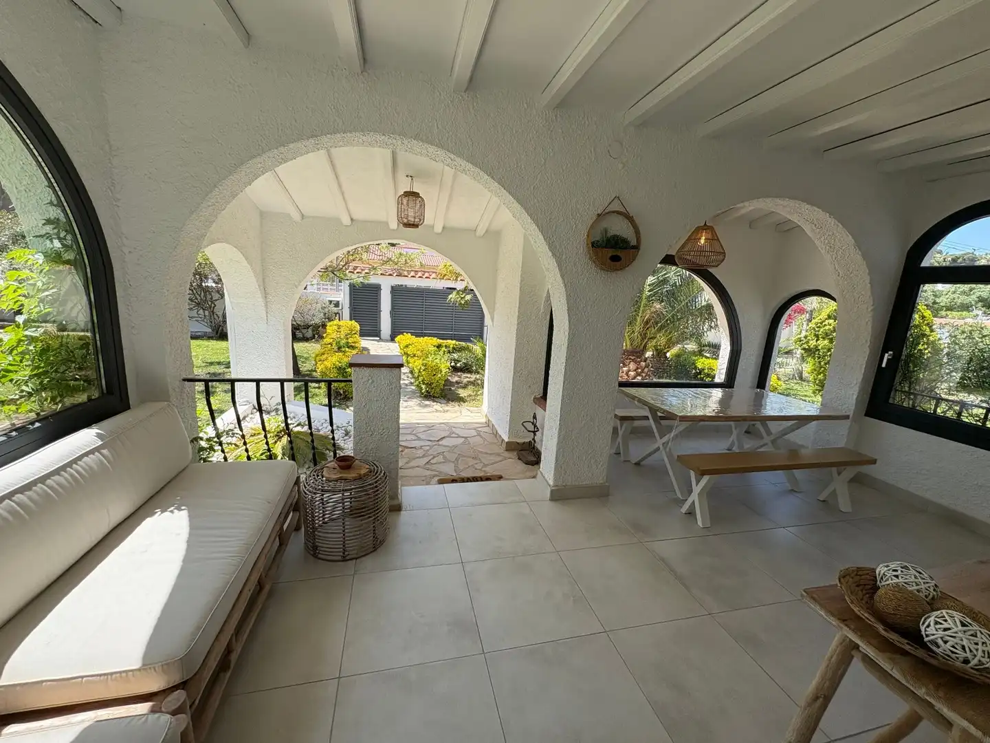 Terrassa de Casa o xalet en venda en Mont-roig del Camp amb Aire condicionat, Calefacció i Jardí privat