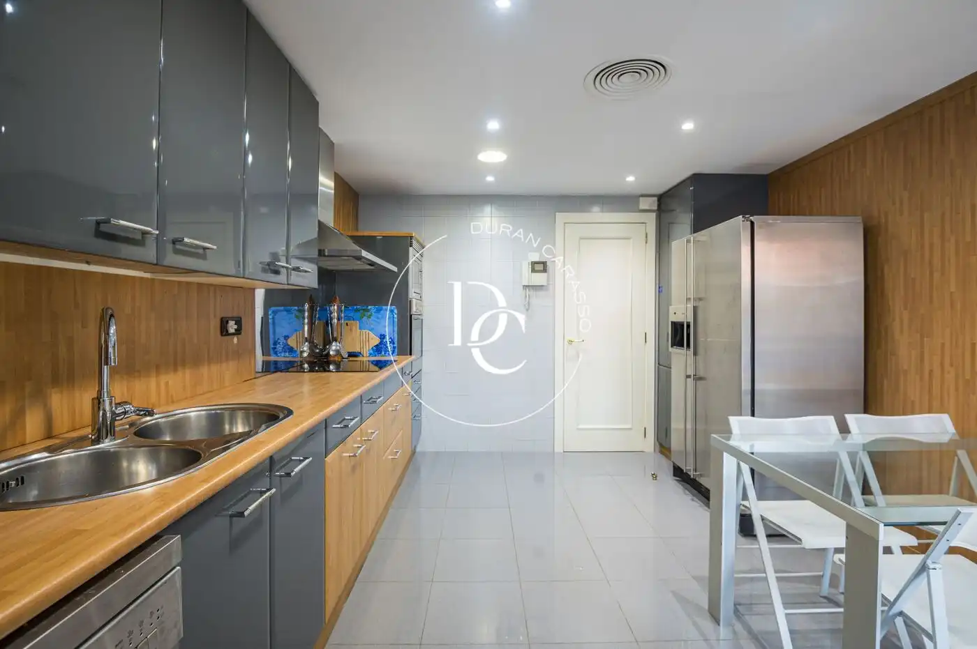 Kitchen of Duplexes for sale in Sitges  with Air Conditioner, Heating and Private garden