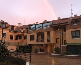 Vista exterior de Àtic en venda en Bernuy de Porreros amb Calefacció i Traster