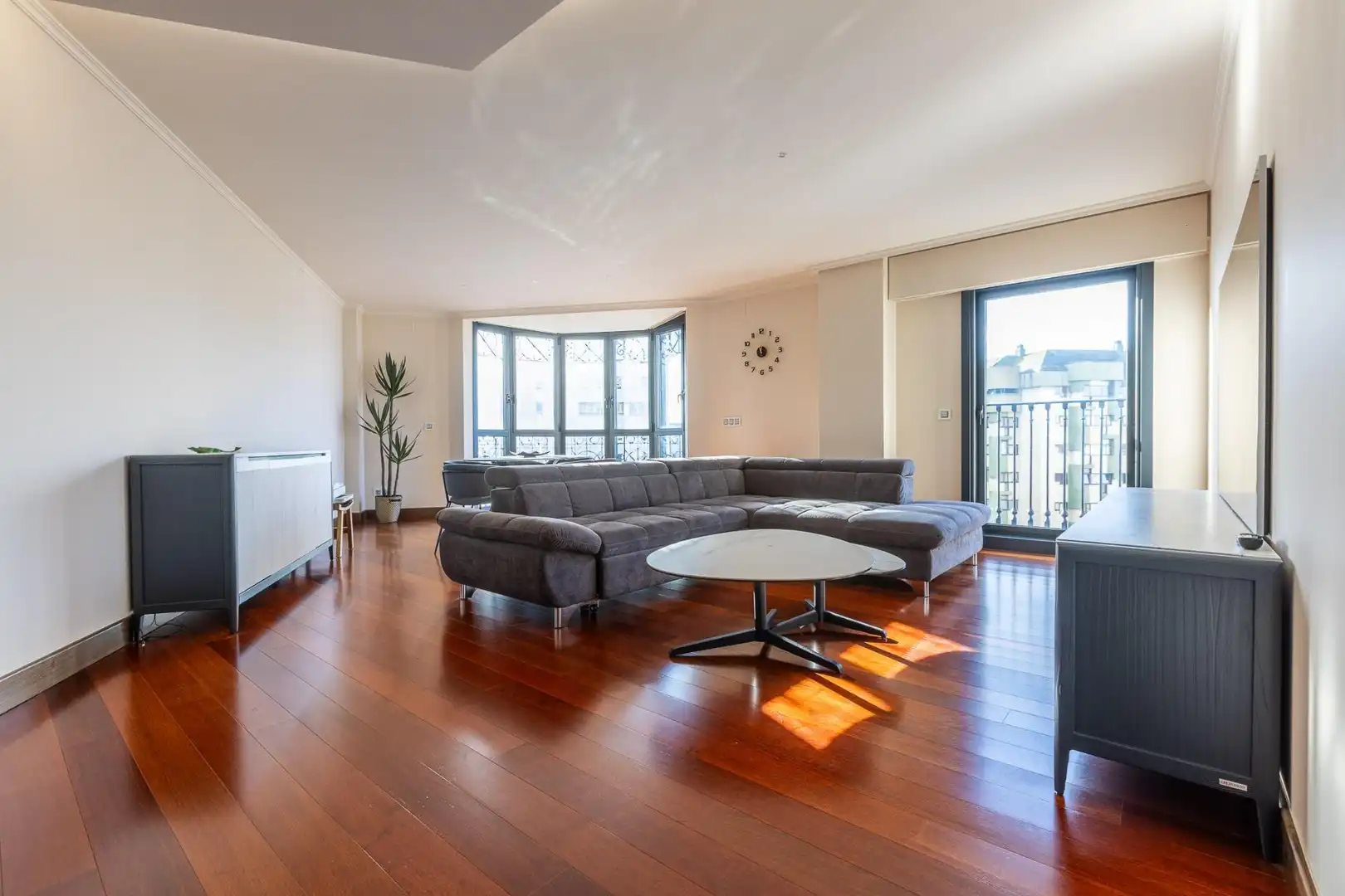 Sala de estar de Piso en venta en A Coruña Capital  con Calefacción, Jardín privado y Trastero