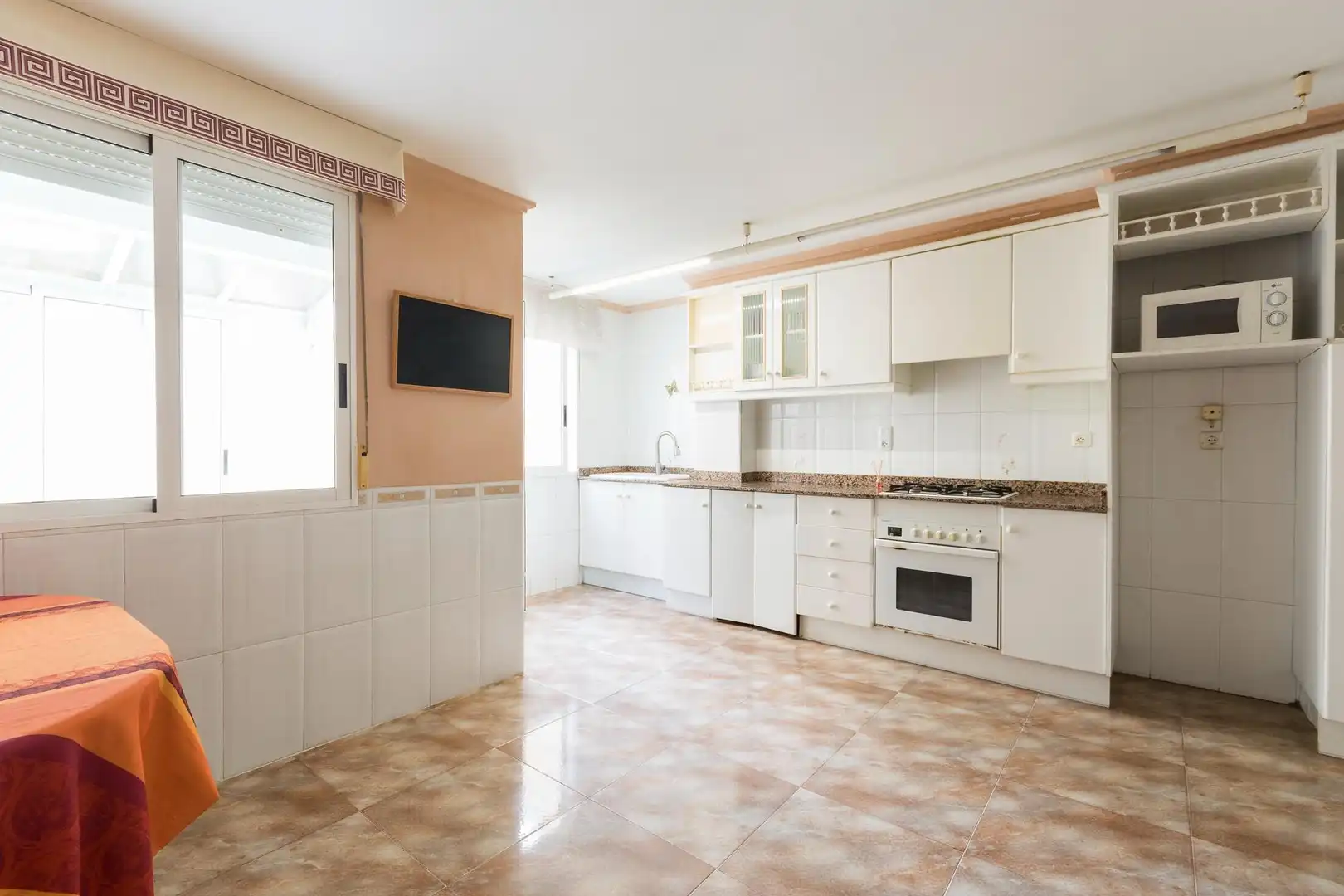 Kitchen of Flat for sale in Bellreguard  with Air Conditioner and Terrace