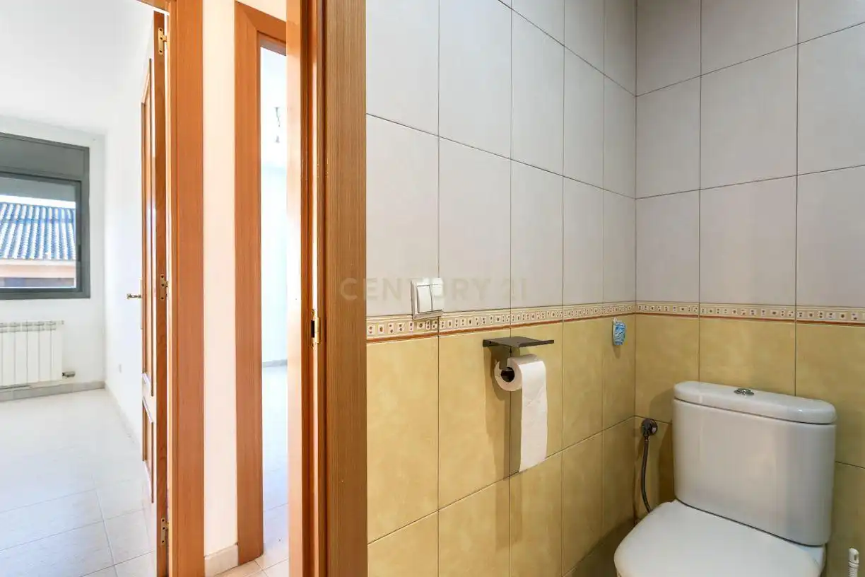 Bathroom of Flat for sale in Sant Celoni  with Air Conditioner and Storage room