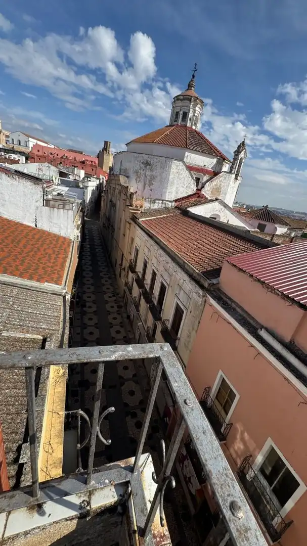 Vista exterior de Casa o xalet en venda en Badajoz amb Terrassa, Traster i Balcó