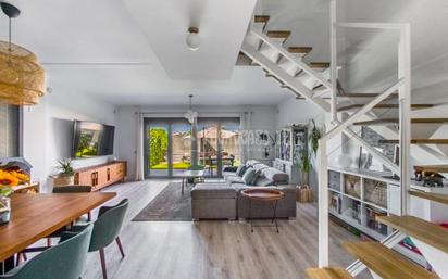 Living room of Single-family semi-detached for sale in Rivas-Vaciamadrid  with Air Conditioner, Heating and Terrace