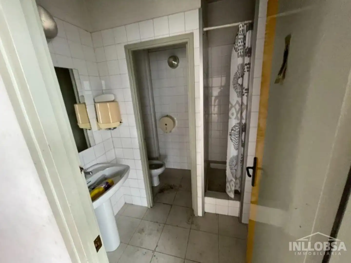 Badezimmer von Fabrikhallen zur Miete in Sant Fruitós de Bages