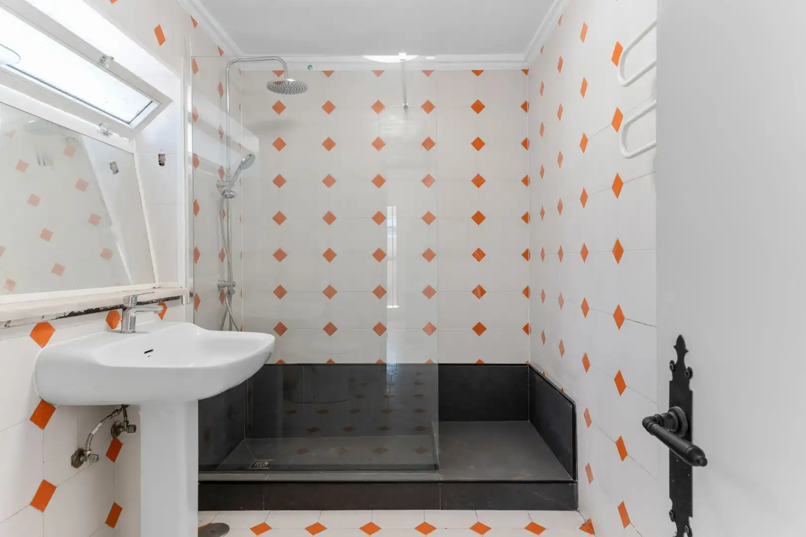 Bathroom of Houses for sale in Benalmádena  with Air Conditioner, Private garden and Swimming Pool
