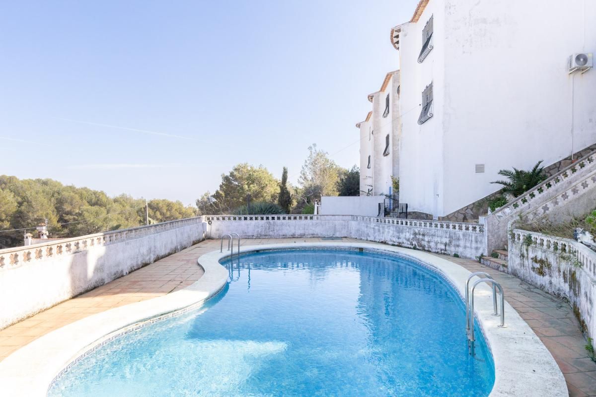 Piscina de Casa o chalet en venta en Oliva con Aire acondicionado, Calefacción y Jardín privado