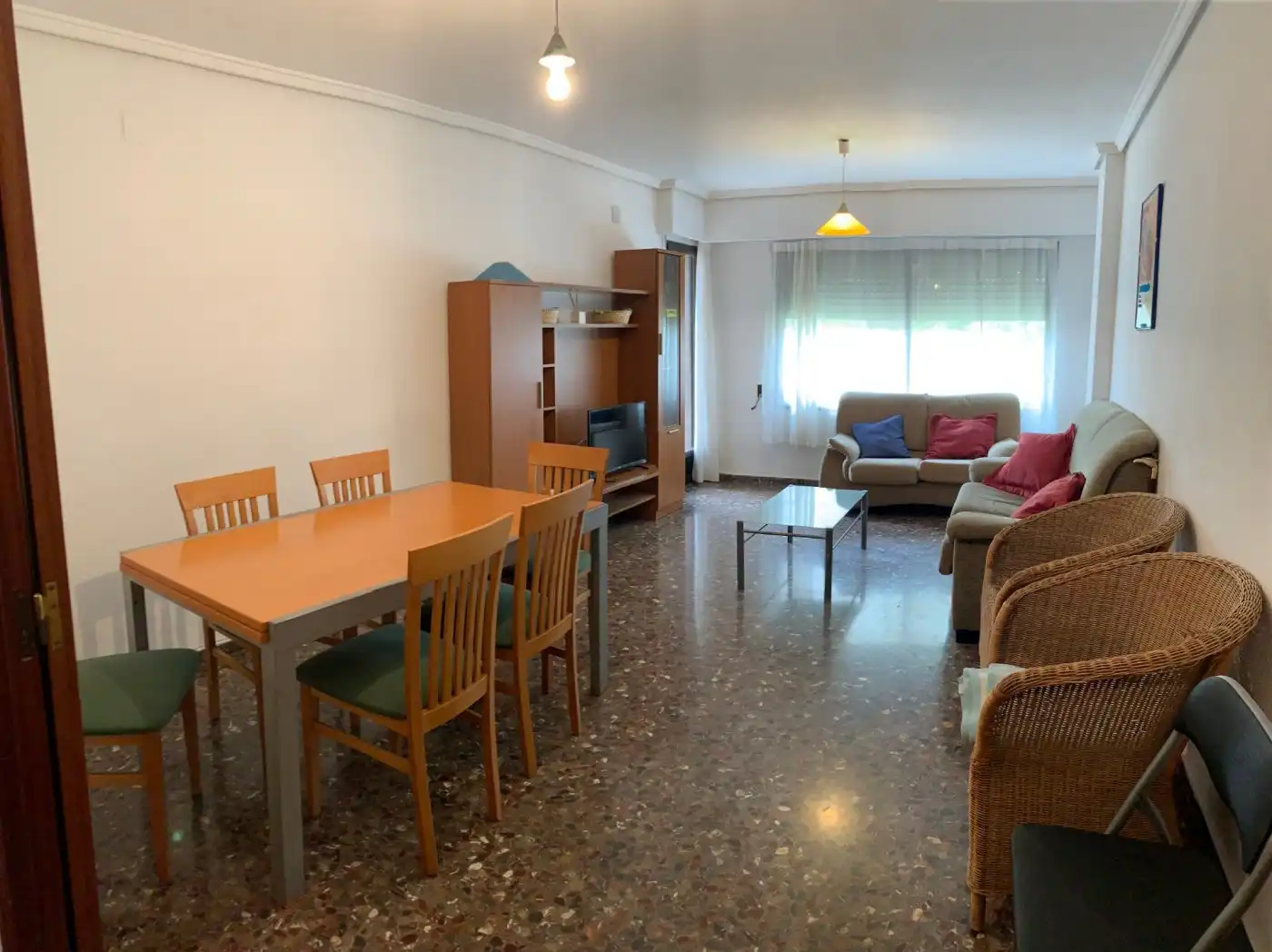 Wohnzimmer von Wohnung zur Miete in Valencia mit Möbliert und Balkon
