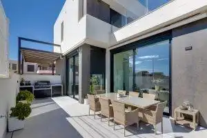 Chalet con terraza en venta en Calle Severiano Ballesteros, imagen 7