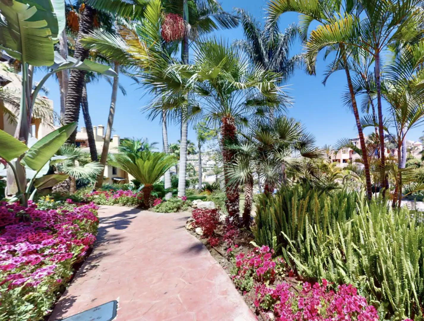 Jardín de Apartamento de alquiler en Estepona con Aire acondicionado, Calefacción y Terraza