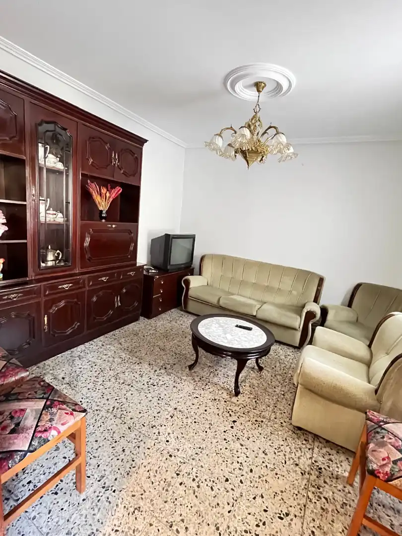 Sala d'estar de Casa o xalet en venda en La Parrilla  amb Calefacció, Terrassa i Traster