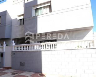 Vista exterior de Casa o xalet en venda en Roquetas de Mar amb Terrassa i Traster