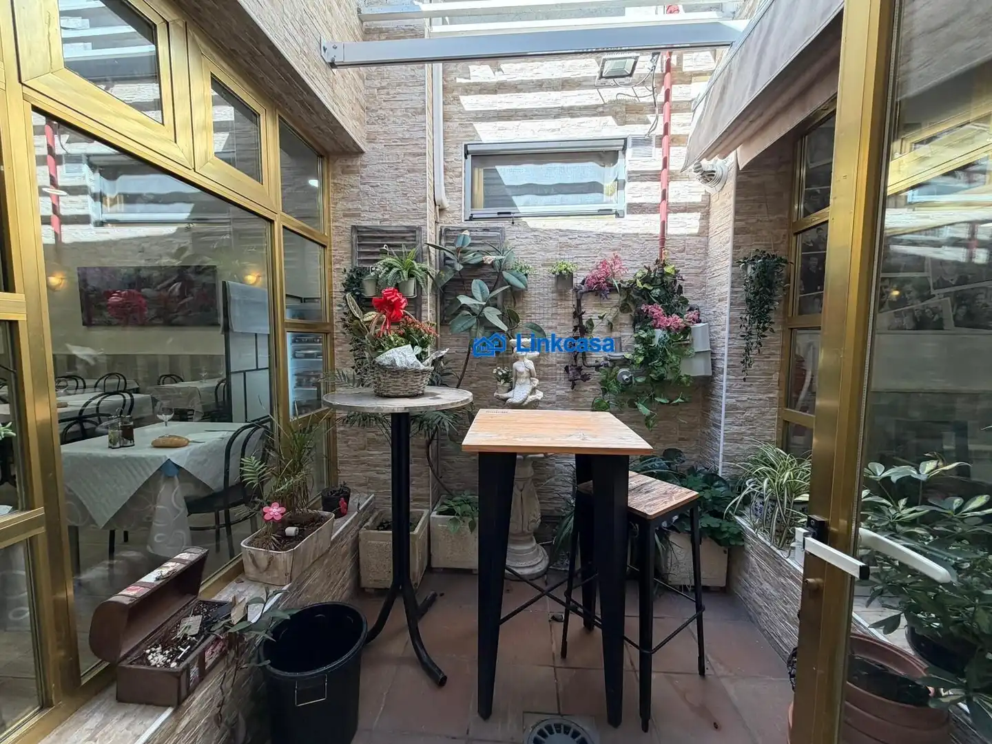 Terrace of Buildings for sale in Madrid