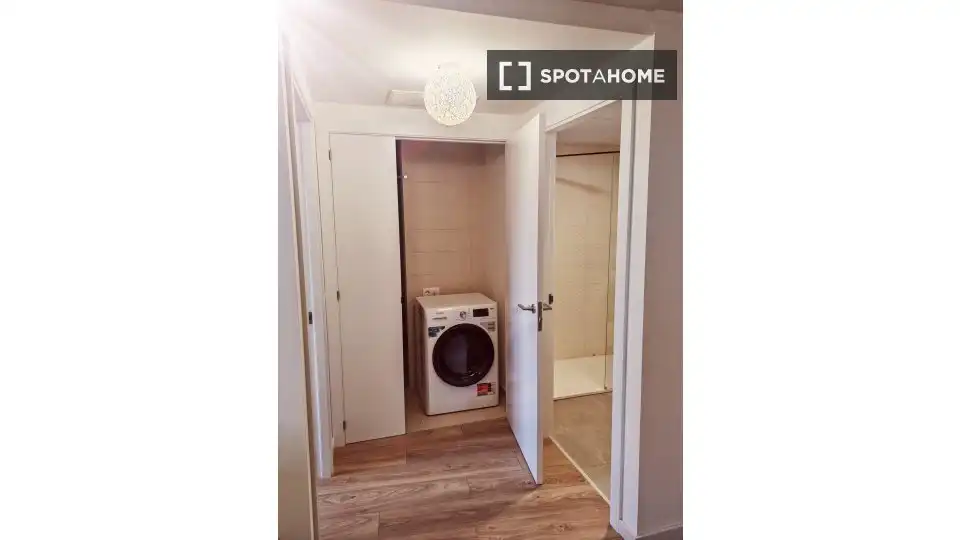 Bedroom of Flat for rent in Valencia  with Air Conditioner, Heating and Furnished