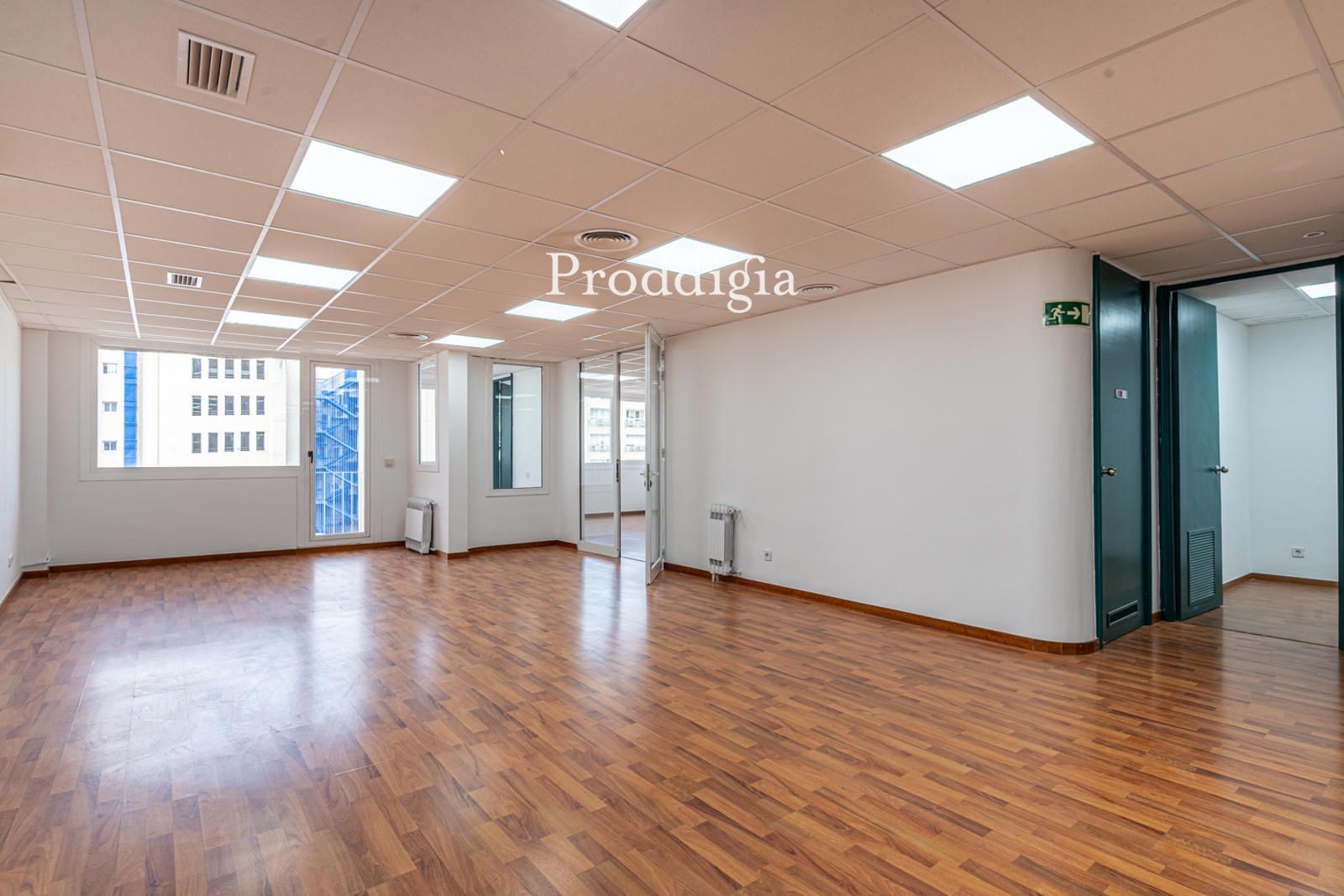Oficina de alquiler en Tuset, Sant Gervasi- Galvany, Sarrià - Sant Gervasi