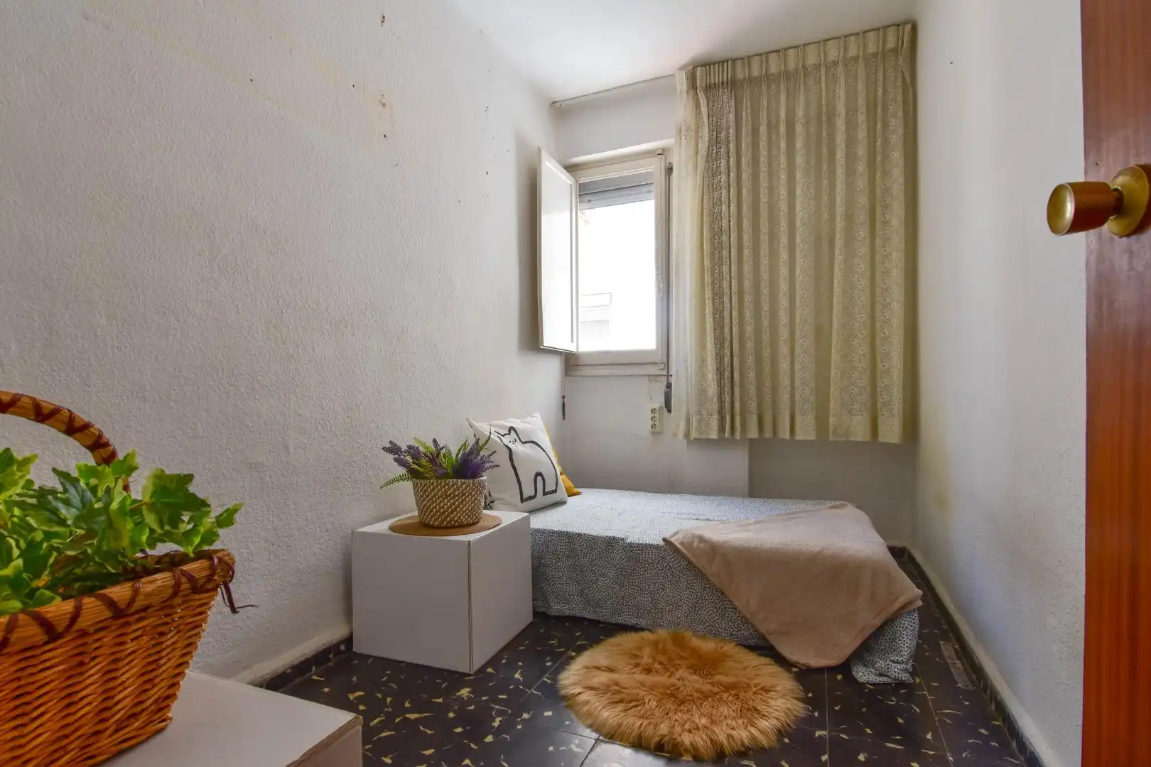 Habitación de Piso en venta en Valencia con Aire acondicionado y Calefacción