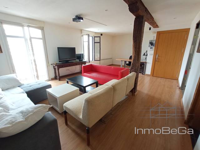 Piso en Venta en Zirgariak Kaia en Olabeaga