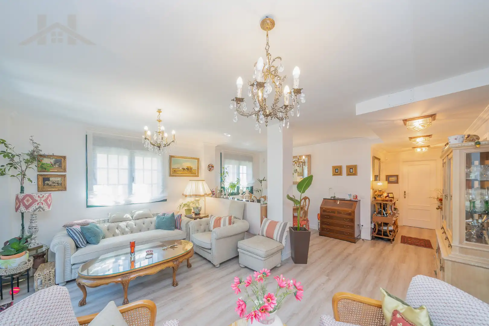 Sala de estar de Piso en venta en San Lorenzo de El Escorial con Aire acondicionado, Jardín privado y Amueblado