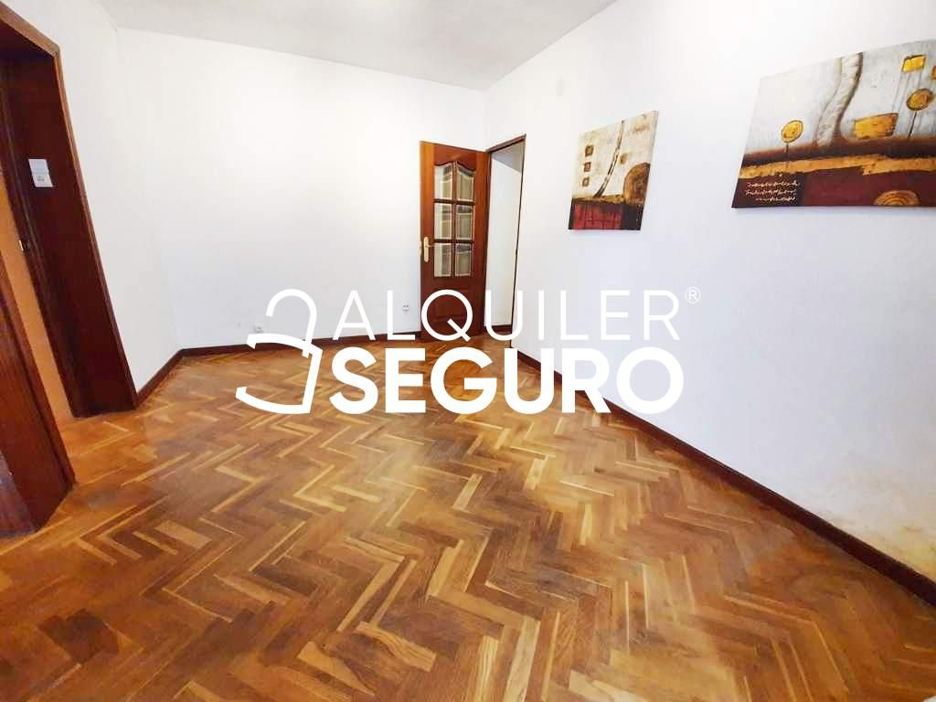 Habitación de Piso de alquiler en  Madrid Capital con Calefacción