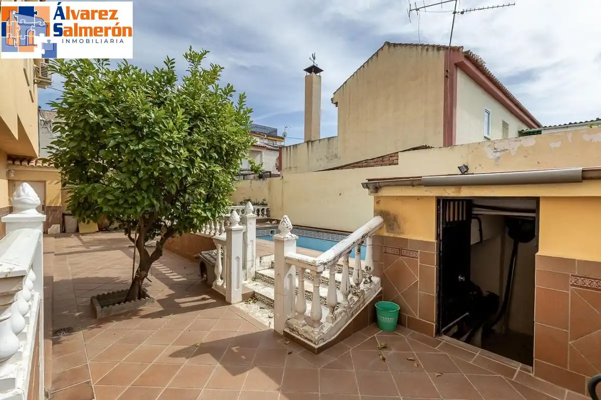 Xalet amb terrassa en venda a Calle REINA MORA, imagen 4