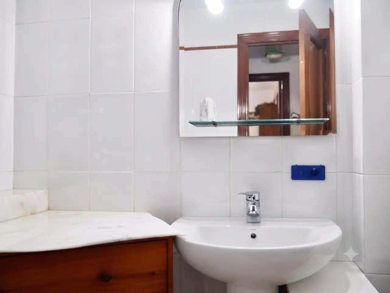 Bathroom of Detached homes for sale in Bollullos de la Mitación  with Air Conditioner, Private garden and Terrace