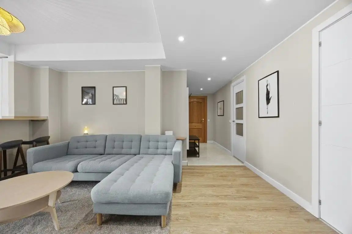 Sala de estar de Apartamento en venta en Benalmádena con Aire acondicionado, Calefacción y Amueblado