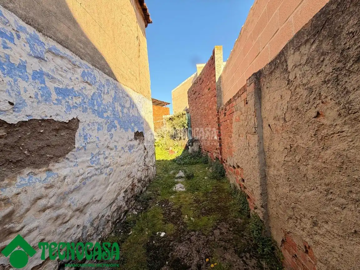 Casa adosada en venda en Menasalbas
