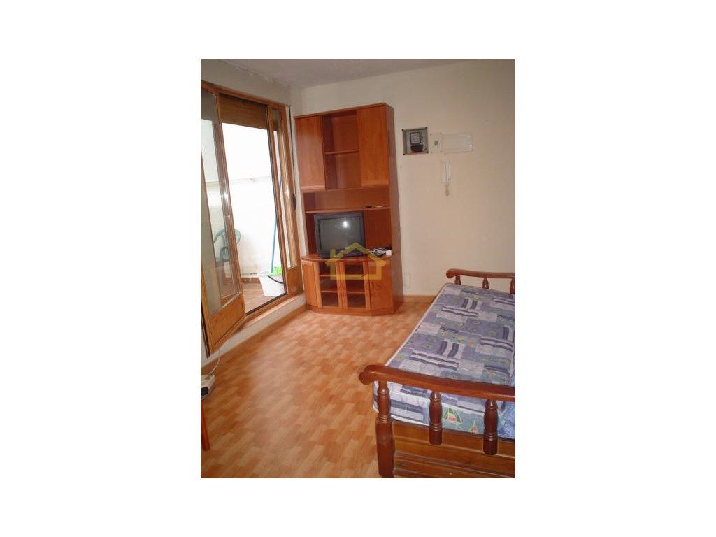 Bedroom of Study to rent in Salamanca Capital