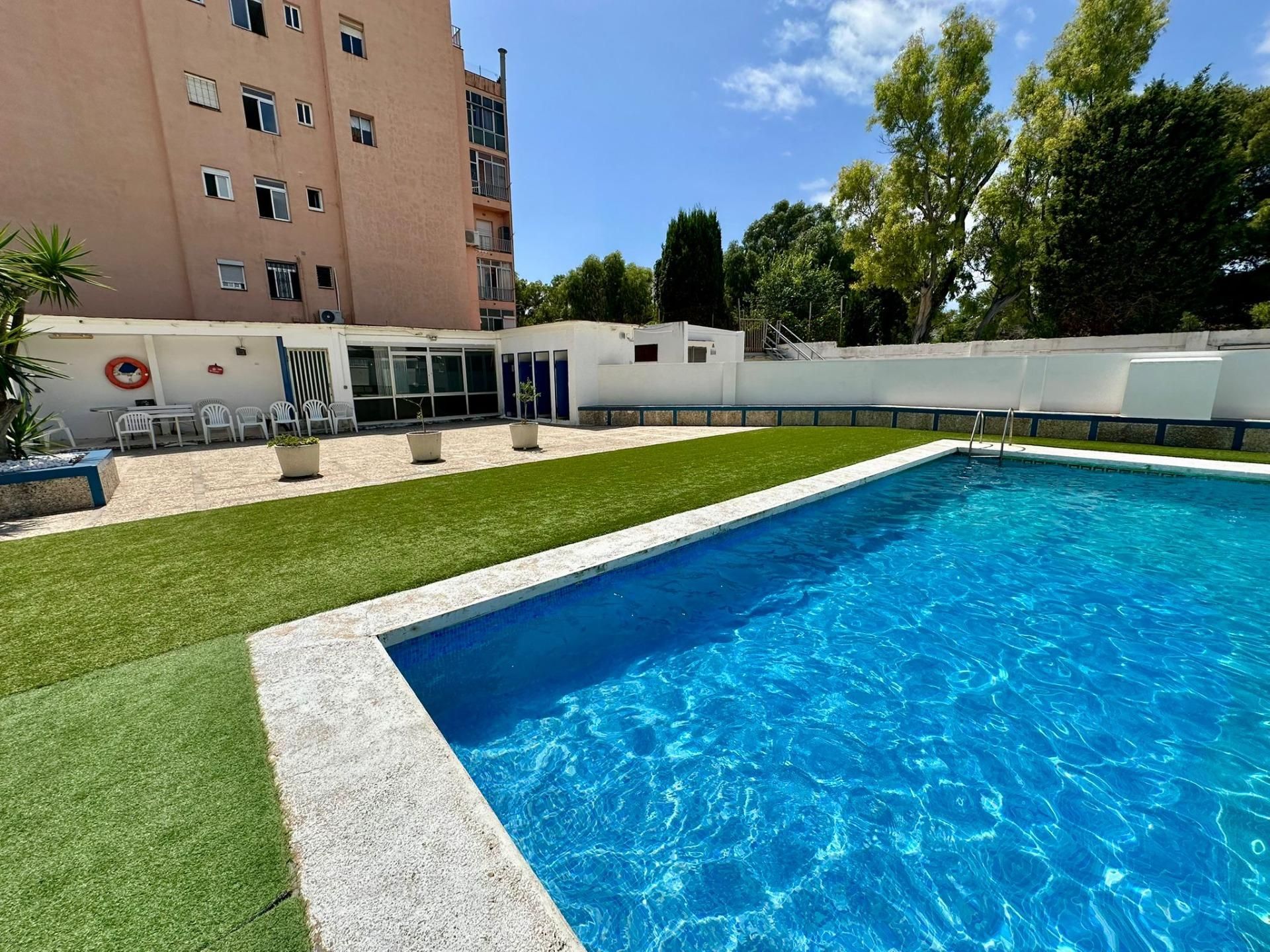 Swimming pool of Flat for sale in El Vendrell  with Parquet flooring and Community pool