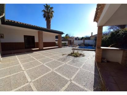 Vista exterior de Casa o xalet en venda en Otura amb Aire condicionat, Calefacció i Jardí privat