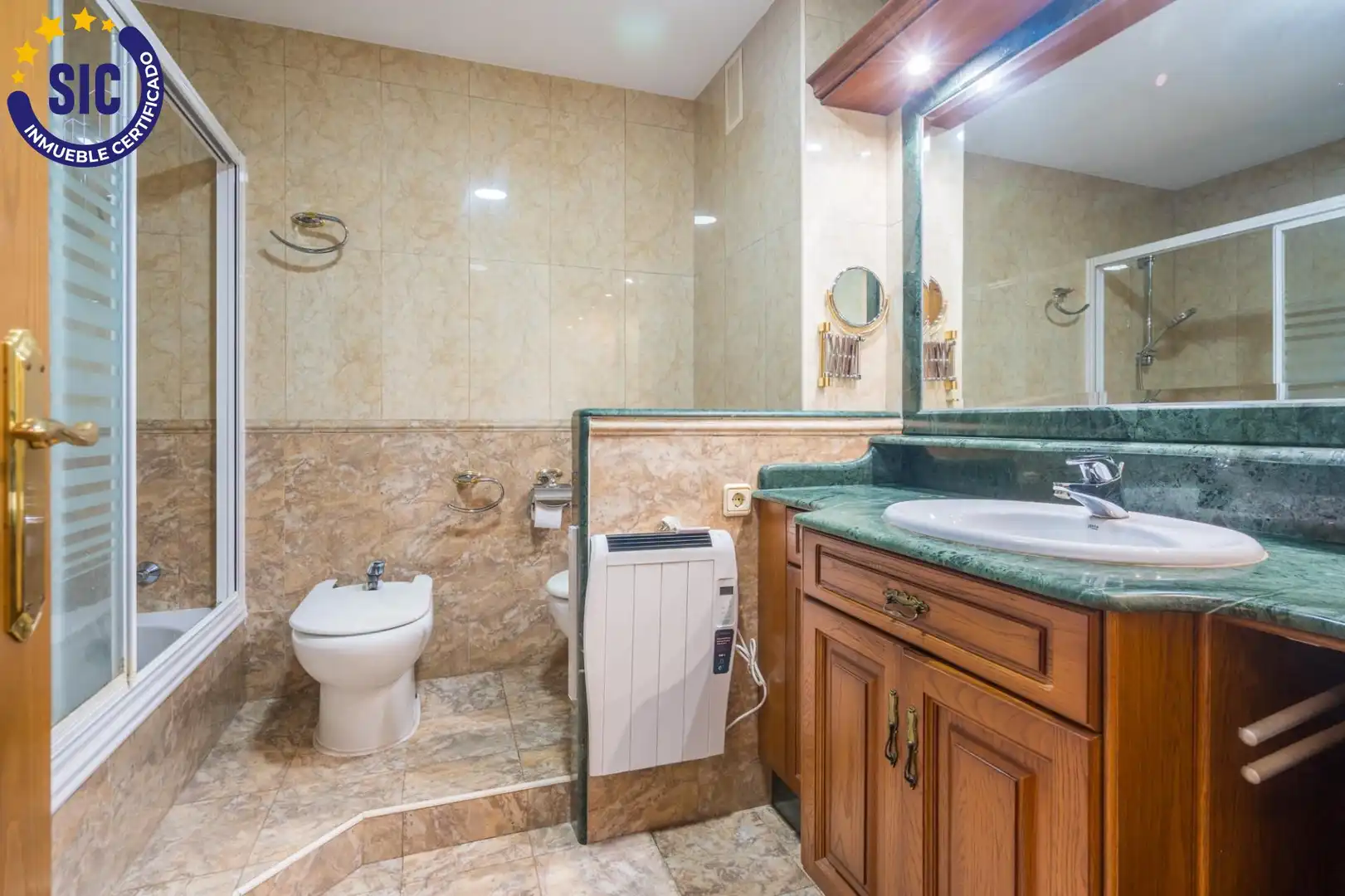 Baño de Piso en venta en Valencia con Aire acondicionado, Calefacción y Parquet