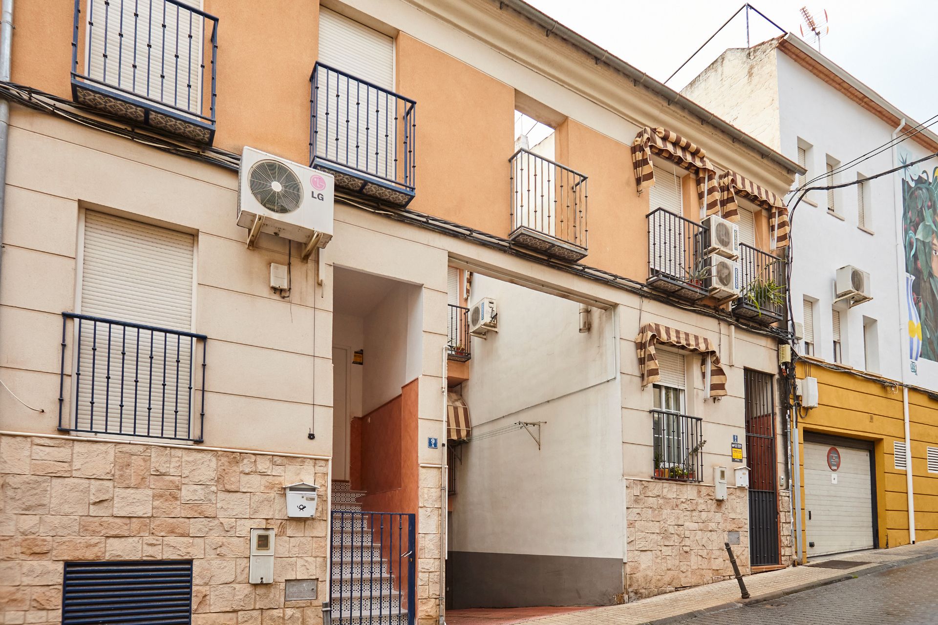 Vista exterior de Dúplex en venta en  Jaén Capital