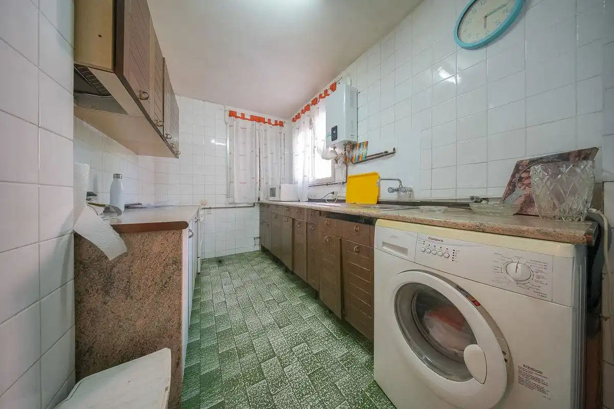 Kitchen of Ground floor for sale in Madrid  with Heating