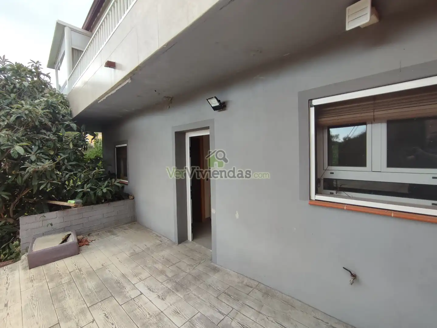 Vista exterior de Casa o xalet en venda en Vallirana amb Aire condicionat, Calefacció i Jardí privat