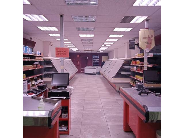 Local comercial en Alquiler en Calle Avenida de la Concordia en Concòrdia