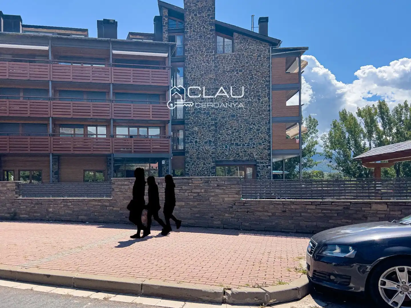Außenansicht von Wohnung zur Miete in Llívia mit Heizung, Parkett und Abstellraum