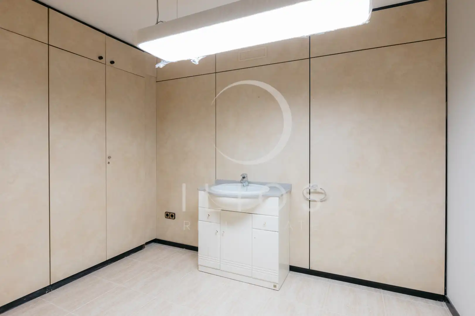 Baño de Oficina en venta en Valencia con Aire acondicionado y Balcón
